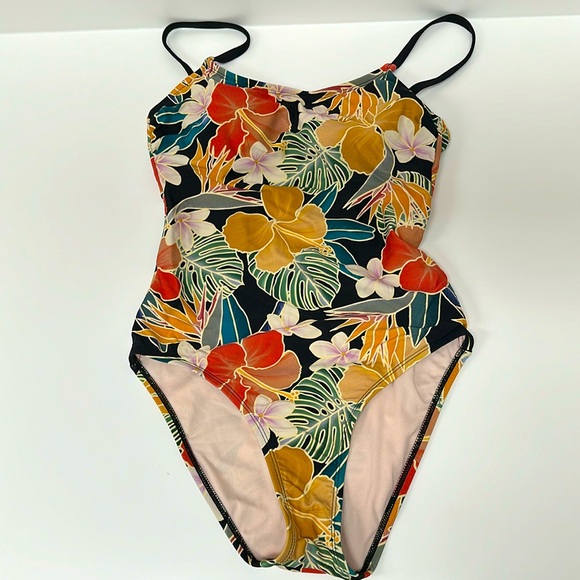 Hurley swimsuit size xs floral pattern - Picture 2 of 6